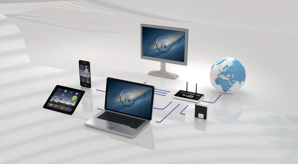 Bild på olika former av teknik såsom dator, platta och telefon