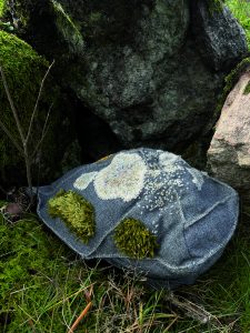 Kudde bland stenar